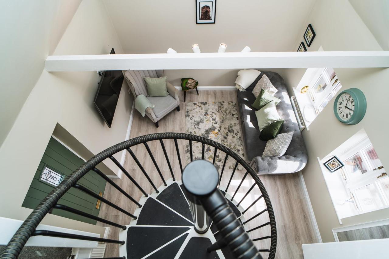 Otter'S Pocket Apartment แบลนด์ฟอร์ดฟอรัม ภายนอก รูปภาพ