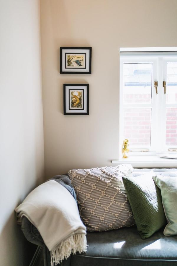 Otter'S Pocket Apartment แบลนด์ฟอร์ดฟอรัม ภายนอก รูปภาพ